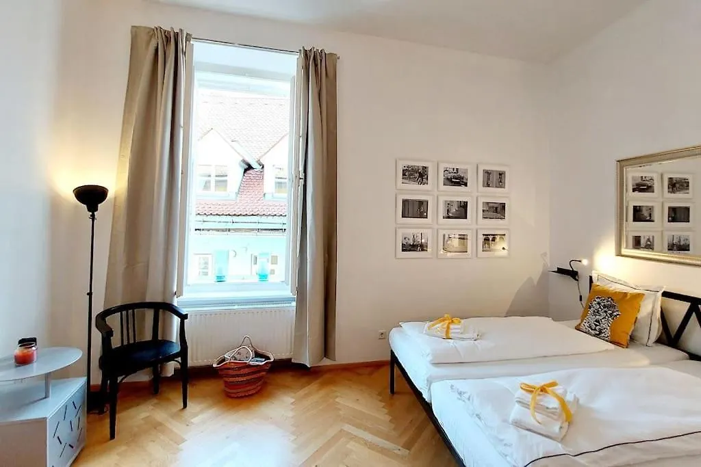 Апартаменты Homelystay Graz - Downtown App Австрия
