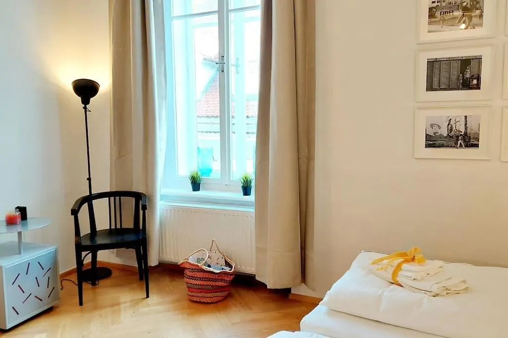 Homelystay Graz - Downtown App 0*,